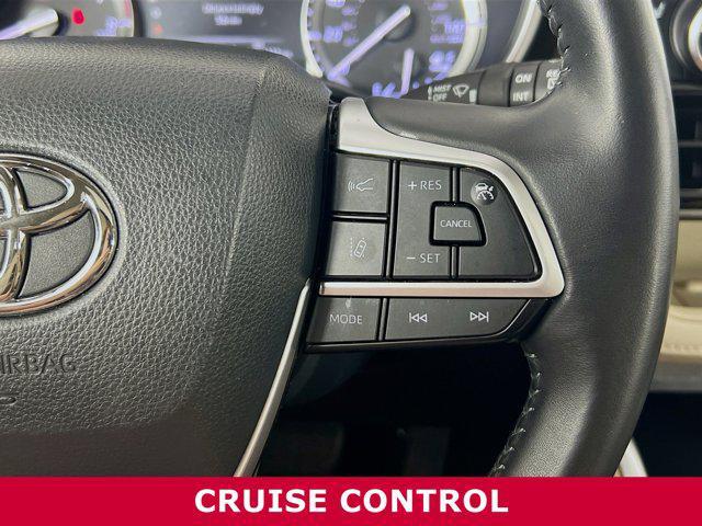 used 2022 Toyota Highlander car, priced at $38,969