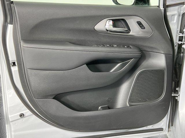 new 2026 Chrysler Pacifica car, priced at $42,302