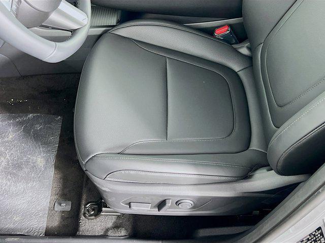 new 2025 Hyundai TUCSON Hybrid car, priced at $37,481