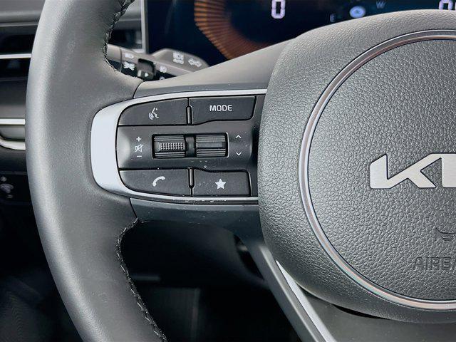 new 2025 Kia K5 car, priced at $32,433