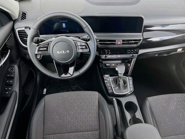 new 2025 Kia Seltos car, priced at $26,072
