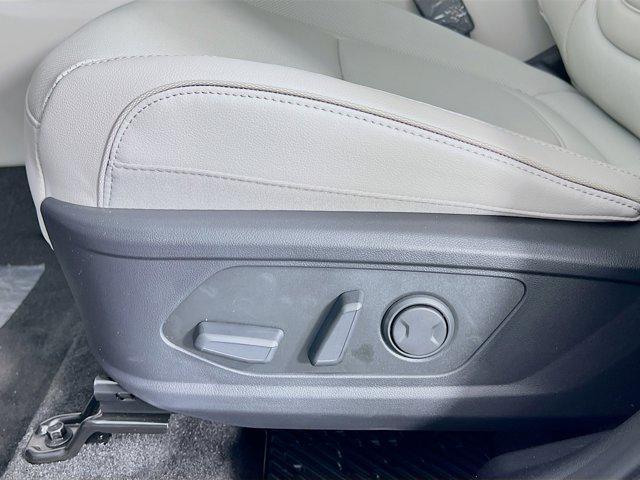 new 2025 Hyundai TUCSON Hybrid car, priced at $42,921