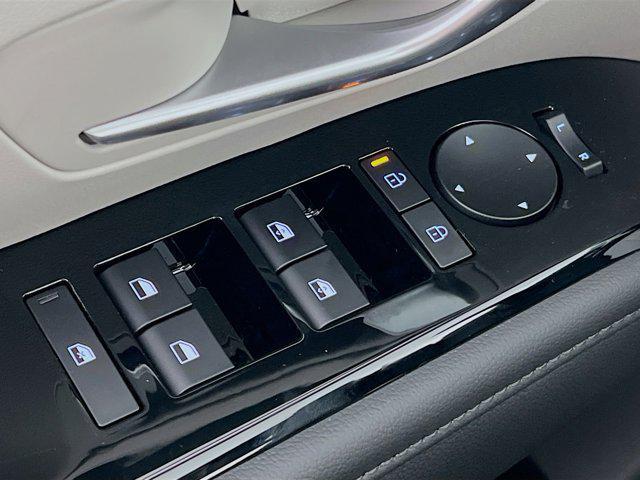 new 2025 Hyundai TUCSON Hybrid car, priced at $42,921