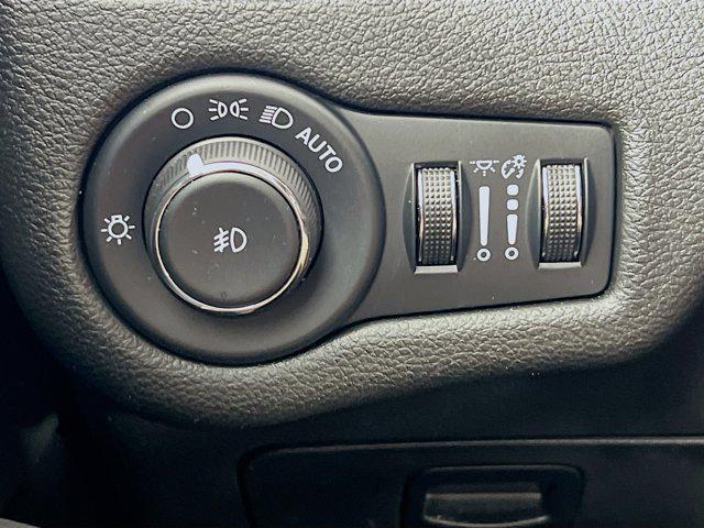 used 2022 Jeep Cherokee car, priced at $24,795