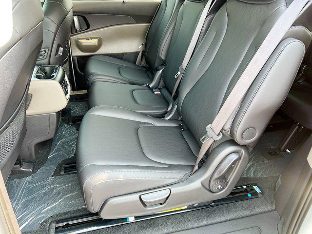 new 2025 Kia Carnival car, priced at $44,960