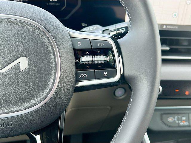 new 2025 Kia Carnival car, priced at $44,960