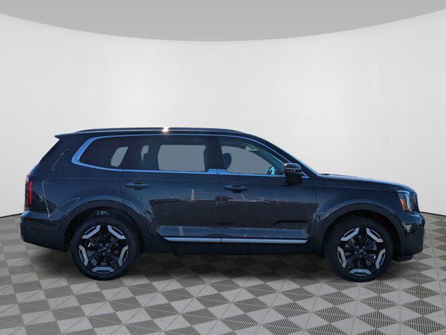 new 2025 Kia Telluride car, priced at $42,210