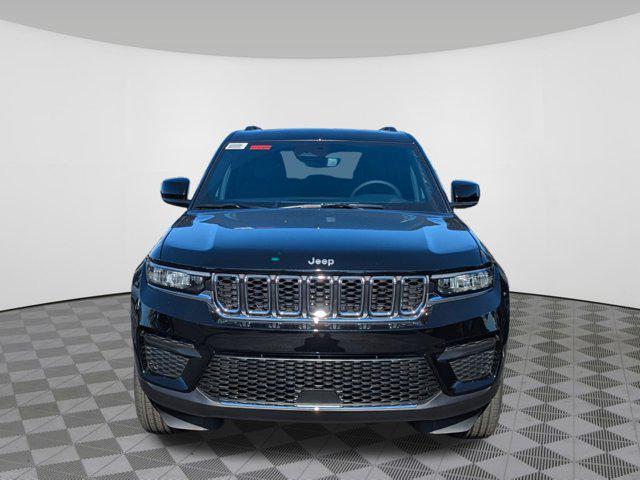 new 2024 Jeep Grand Cherokee car, priced at $37,030