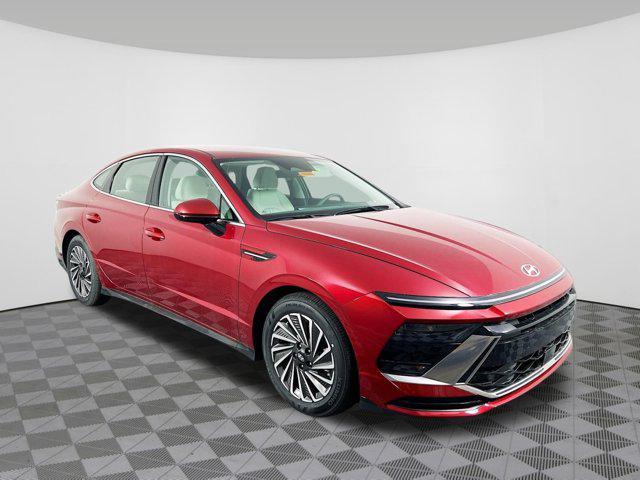 new 2025 Hyundai Sonata Hybrid car, priced at $32,821