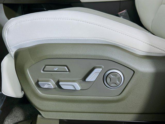 new 2025 Hyundai SANTA FE HEV car, priced at $50,915