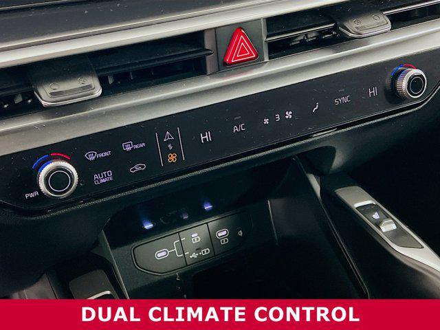 used 2024 Kia Sorento car, priced at $30,464