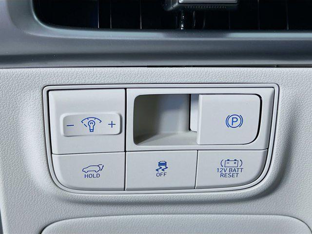 new 2025 Hyundai TUCSON Hybrid car, priced at $36,022