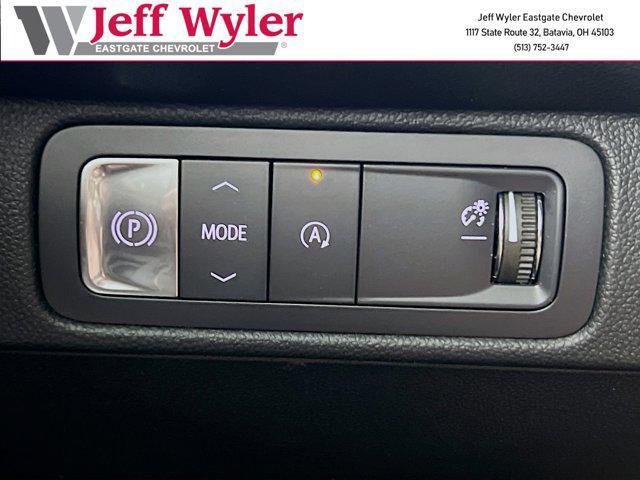 new 2025 Chevrolet Traverse car, priced at $45,215