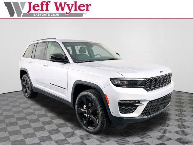 new 2025 Jeep Grand Cherokee car, priced at $52,596