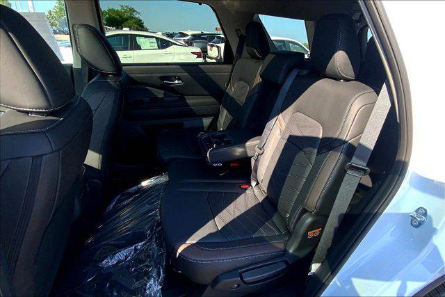 new 2025 Nissan Pathfinder car, priced at $50,441