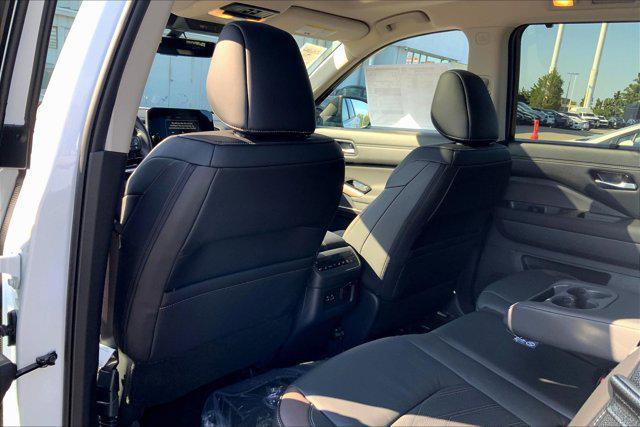 new 2025 Nissan Pathfinder car, priced at $50,441