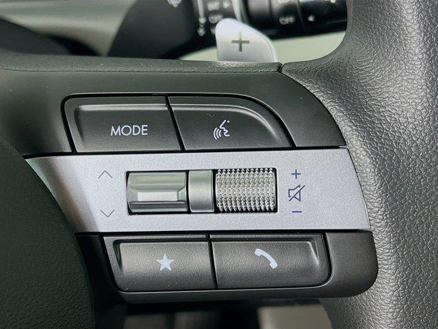 new 2025 Hyundai TUCSON Hybrid car, priced at $33,080