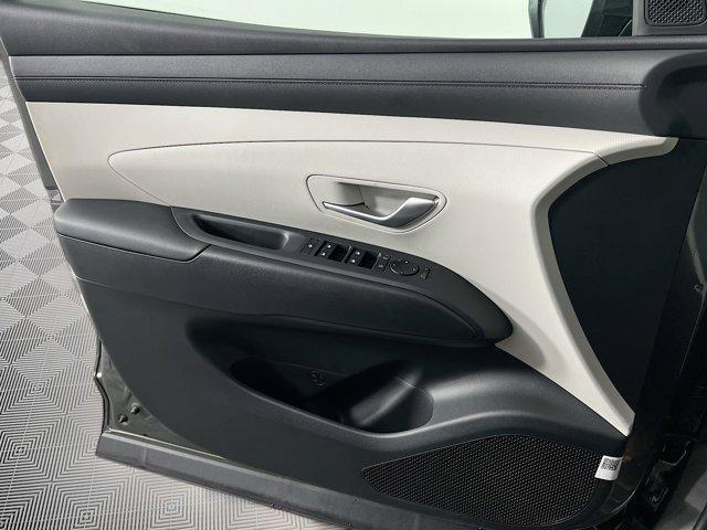 new 2025 Hyundai TUCSON Hybrid car, priced at $33,080