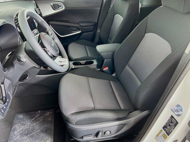 new 2025 Kia Soul car, priced at $23,660