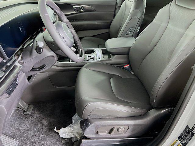 new 2025 Kia Carnival car, priced at $46,648