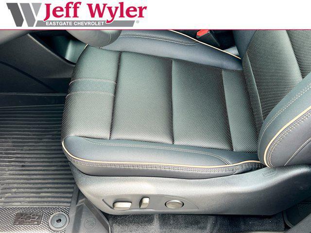 new 2025 Chevrolet Traverse car, priced at $58,040