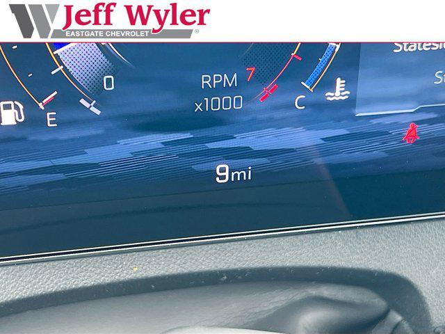 new 2025 Chevrolet Traverse car, priced at $58,040