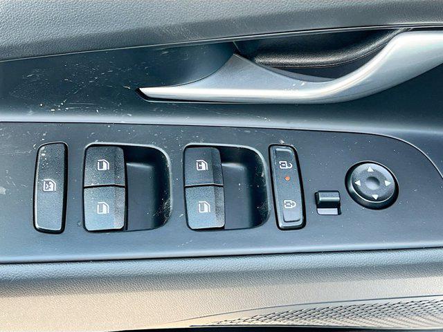 new 2025 Hyundai Elantra car, priced at $23,878