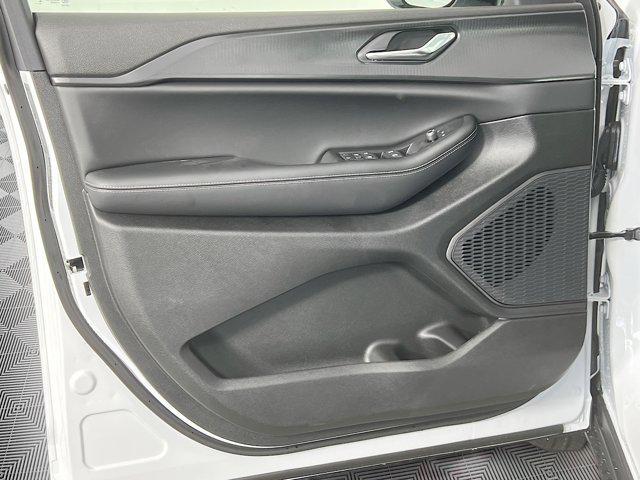 new 2025 Jeep Grand Cherokee L car, priced at $42,517
