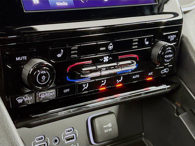 new 2025 Jeep Grand Cherokee L car, priced at $42,517