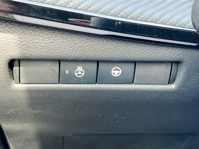 new 2025 Nissan Kicks car, priced at $30,012