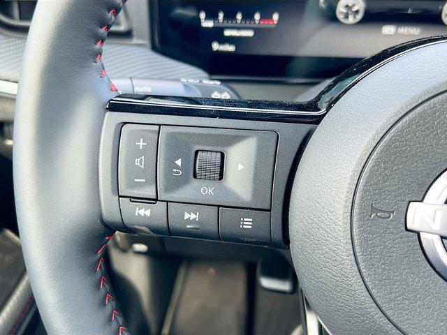new 2025 Nissan Kicks car, priced at $30,012