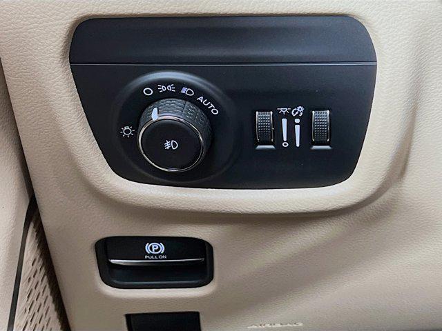 new 2025 Jeep Grand Cherokee car, priced at $46,931