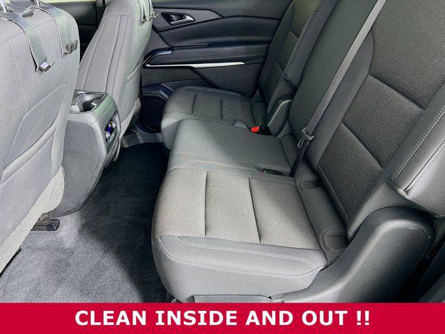 used 2024 Chevrolet Traverse car, priced at $34,800