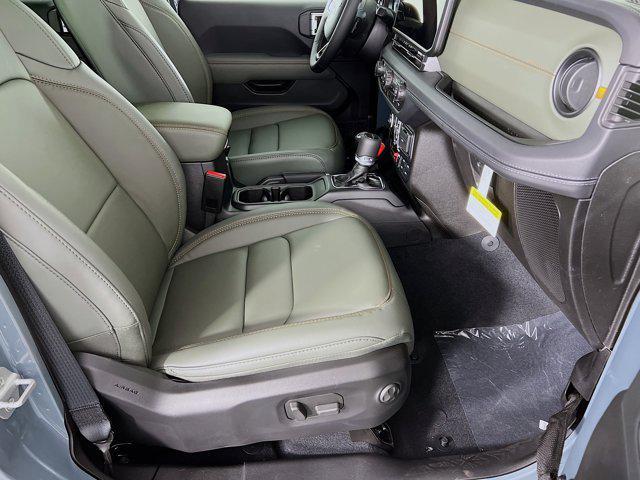 new 2025 Jeep Gladiator car, priced at $55,570