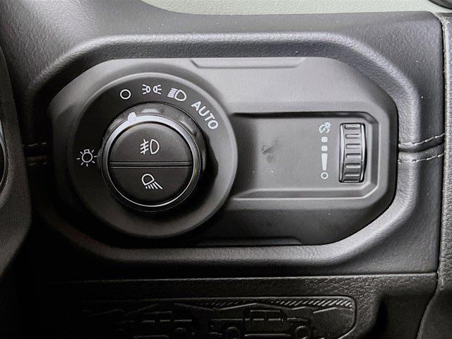 new 2025 Jeep Gladiator car, priced at $55,570