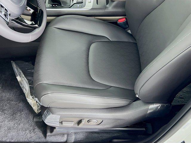 new 2025 Kia Carnival car, priced at $38,822