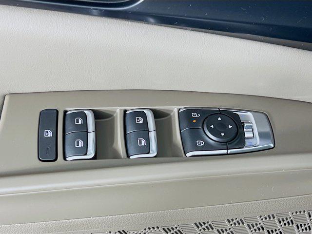 new 2025 Kia Carnival car, priced at $38,822