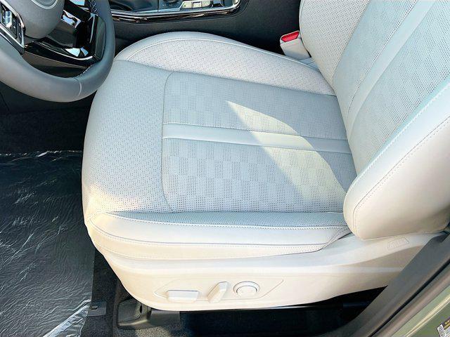 new 2025 Kia Sorento car, priced at $44,938