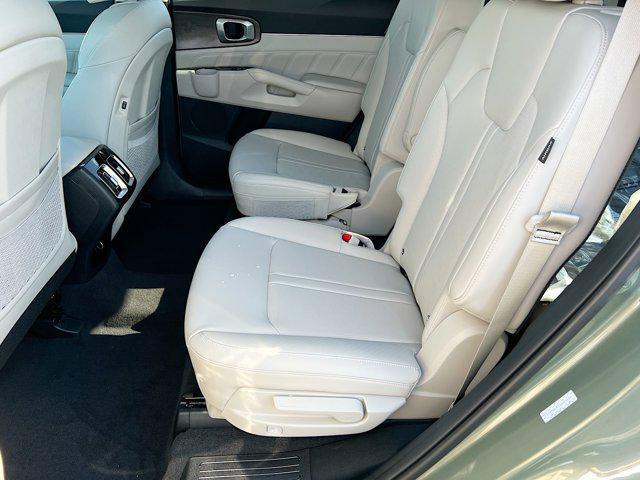 new 2025 Kia Sorento car, priced at $44,938