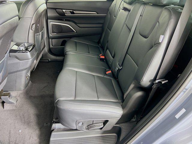 new 2025 Kia Telluride car, priced at $36,559