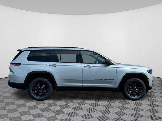 new 2024 Jeep Grand Cherokee L car, priced at $42,021