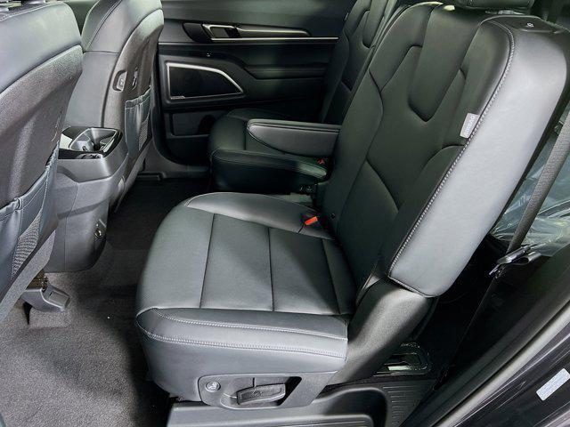 new 2025 Kia Telluride car, priced at $38,670