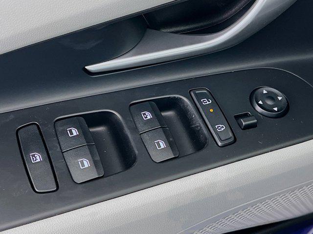 new 2025 Hyundai Elantra car, priced at $27,243