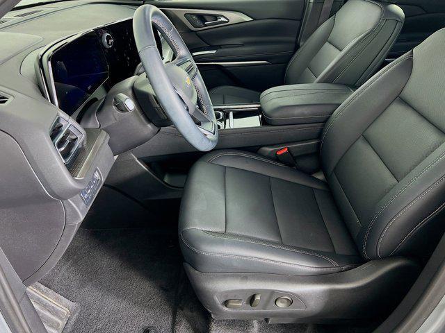 used 2024 Chevrolet Traverse car, priced at $42,637
