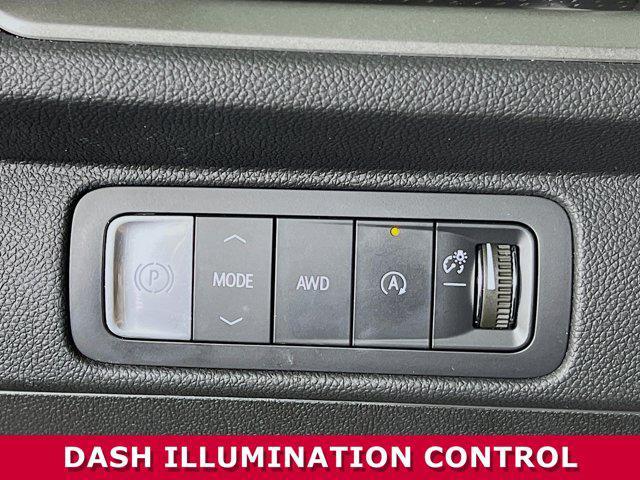 used 2024 Chevrolet Traverse car, priced at $40,790