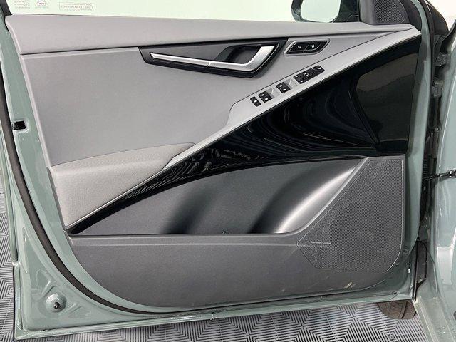 new 2025 Kia Niro car, priced at $34,029