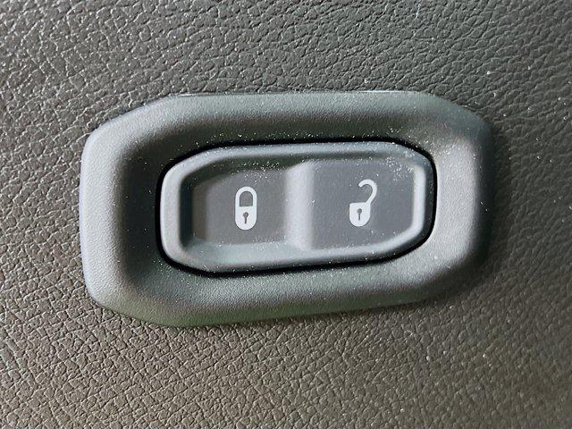 new 2025 Jeep Wrangler car, priced at $45,256