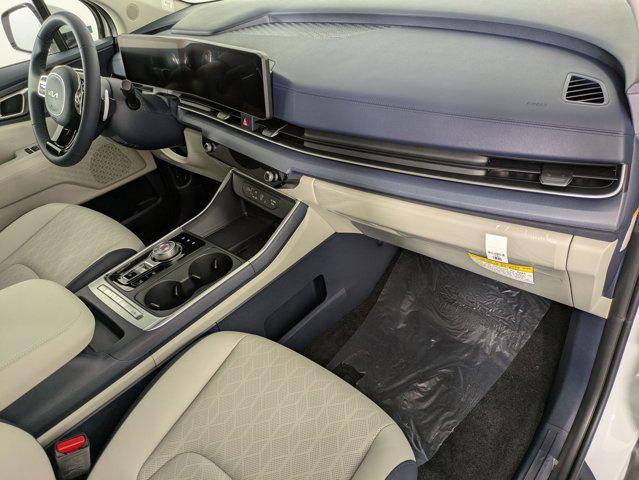 new 2025 Kia Carnival Hybrid car, priced at $44,031