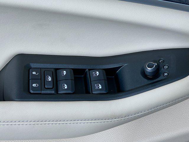 new 2025 Jeep Grand Cherokee car, priced at $46,976