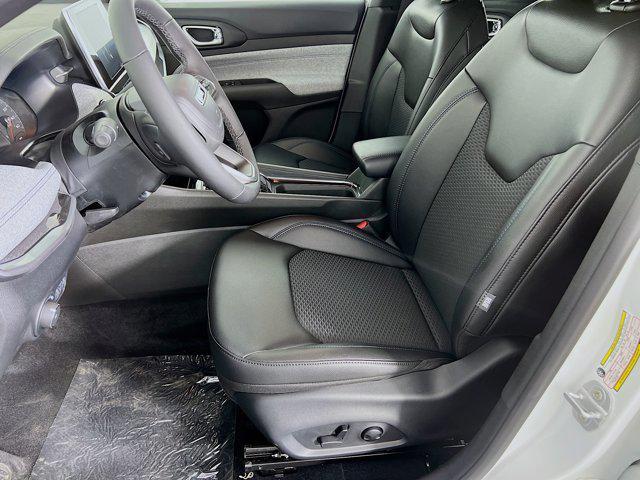 new 2025 Jeep Compass car, priced at $34,318